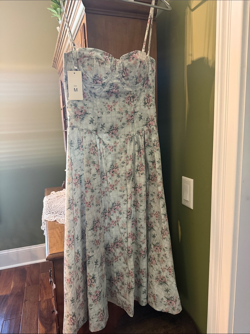 Sweetheart Bustier Midi Dress in Pale Blue Floral